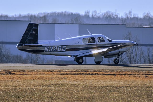 Mooney M-20 (N32DG)