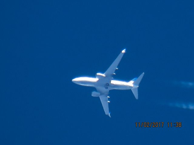 Boeing 737-700 (N27734)