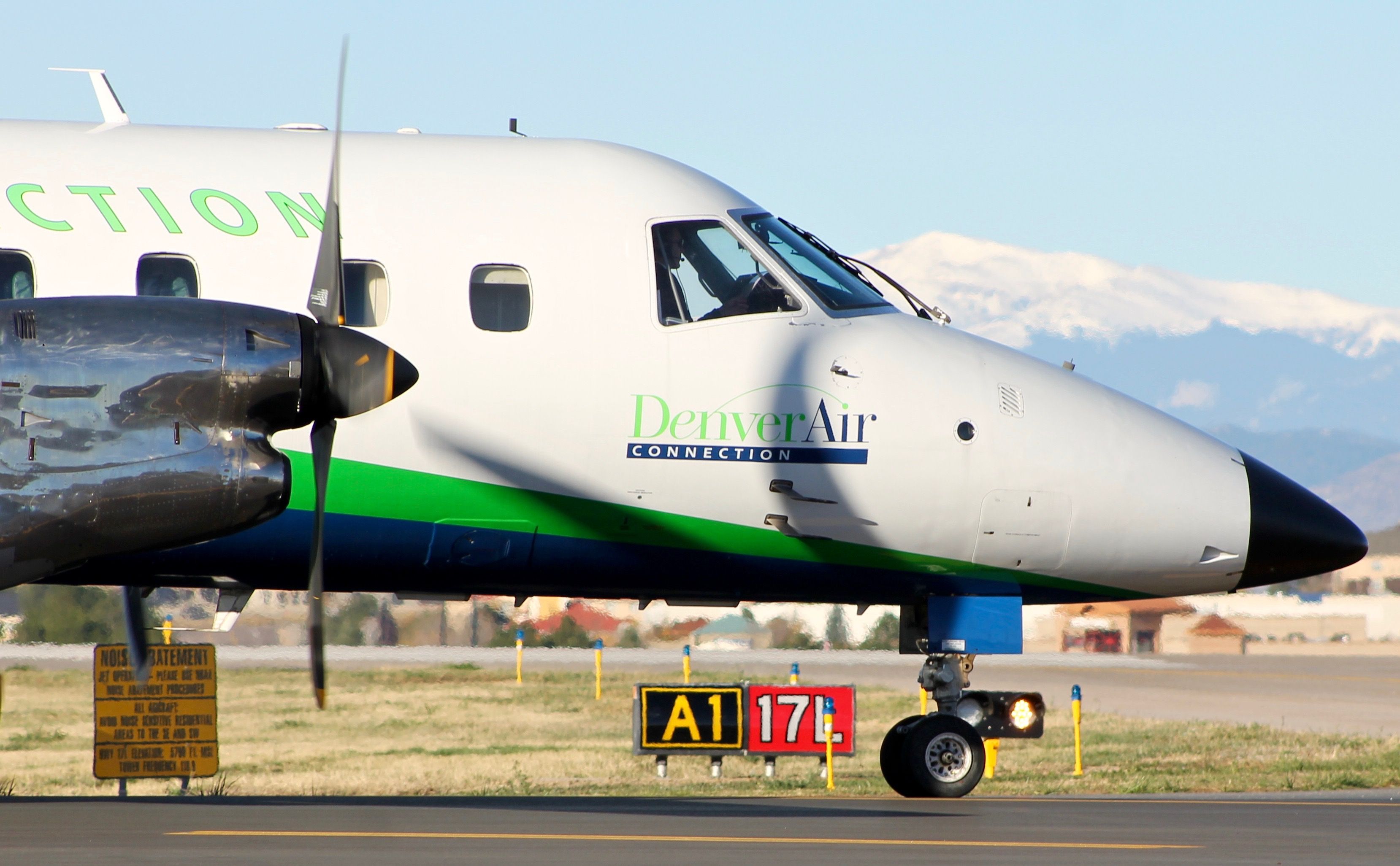 Embraer EMB-120 Brasilia (N366DC)