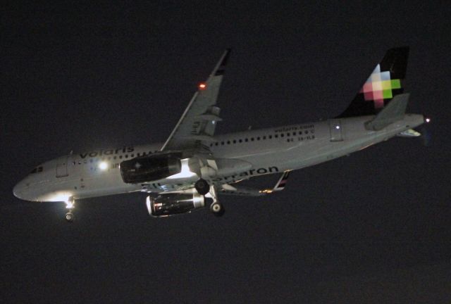 Airbus A320 (XA-VLB) - Volaris / Airbus A320-233 / MSN 5988 / XA-VLB / MMMX 02/2020
