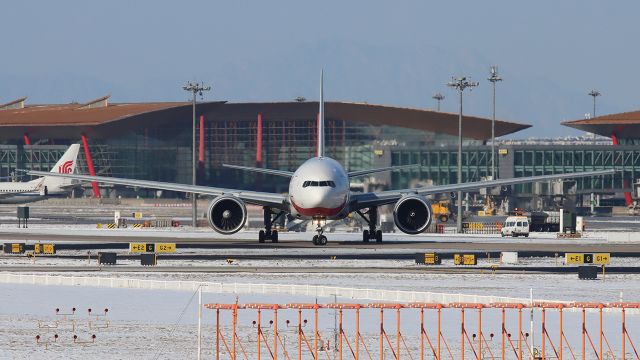 BOEING 777-300ER (B-2006)