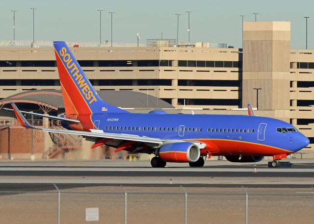 Boeing 737-700 (N412WN)