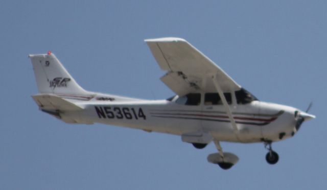 Cessna Skyhawk (N53614)