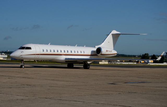 Bombardier Global Express (9H-LLC)