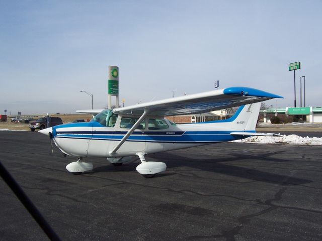 Cessna Skyhawk (N4455R)