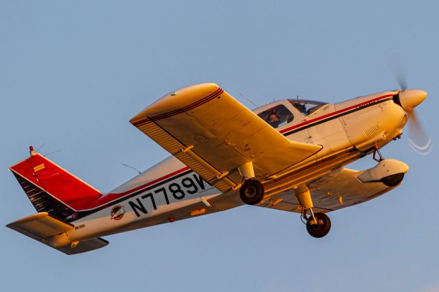 Piper Cherokee (N7789W)