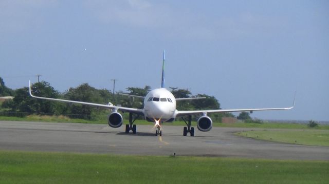 Airbus A321 (N945JT)