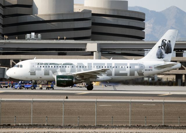 Airbus A319 (N939FR)