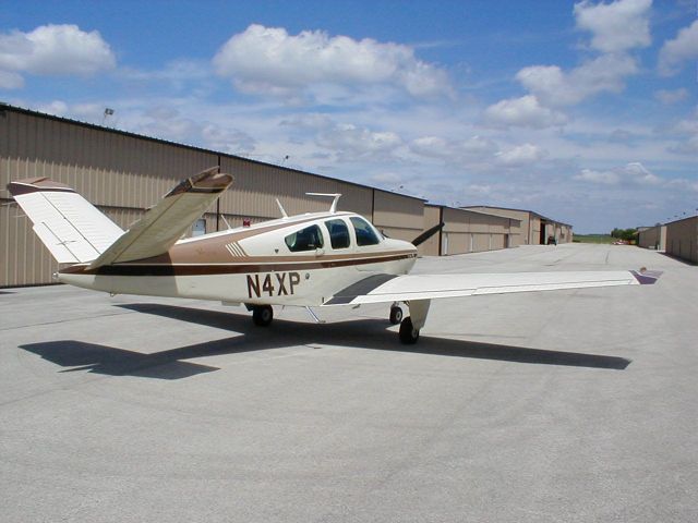 Beechcraft 35 Bonanza (N4XP)