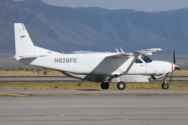 Cessna Caravan (N828FE)