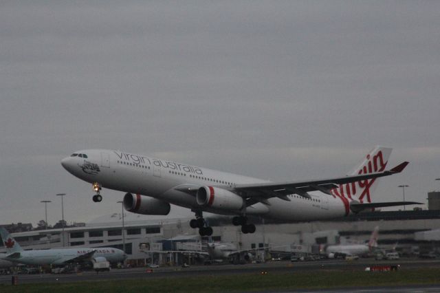 Airbus A330-300 (VH-XFB)