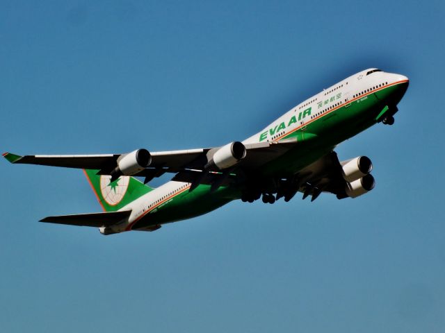 Boeing 747-400 (B-16409)