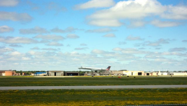 Embraer ERJ-145 (N931AE)