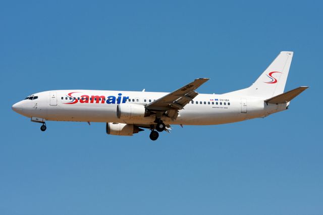 BOEING 737-400 (OM-SDA)