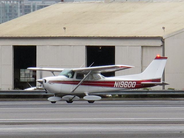 Cessna Skylane (N19600)