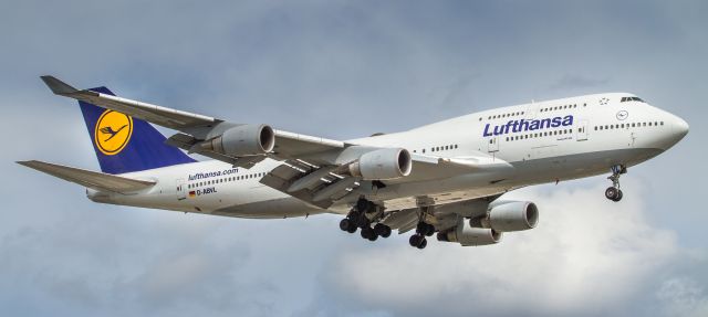 Boeing 747-400 (D-ABVL)