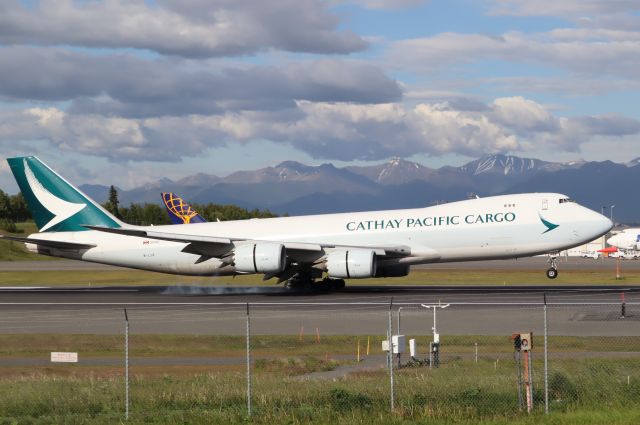 BOEING 747-8 (B-LJE) - Landing from the north on 15-33