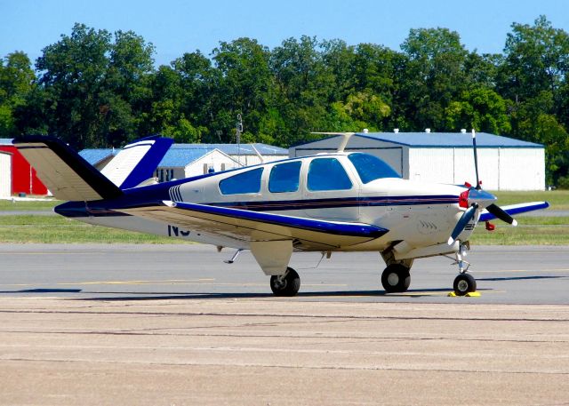 Beechcraft 35 Bonanza (N5450U) - At Downtown Shreveport. 1967 Beech V35.