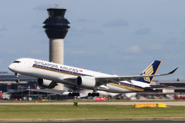 Airbus A350-900 (9V-SJG) - SQ52 continuing to IAH on the SIN-MAN-IAH service 