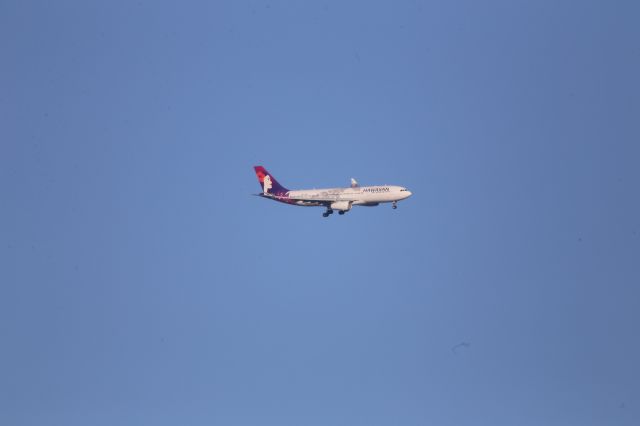 Airbus A330-200 (N360HA)