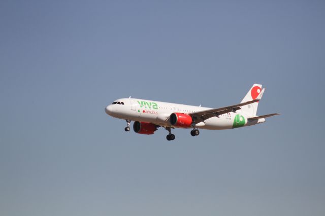 Airbus A320 (XA-VIB) - FINAL APPROACH 27 MMTJ