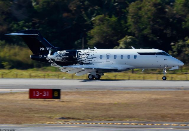 Canadair Challenger 350 (PR-XDE)