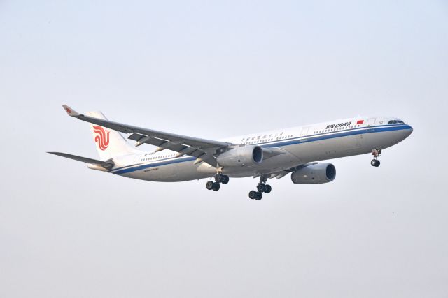 Airbus A330-300 (B-5912)