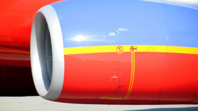 Boeing 737-700 —