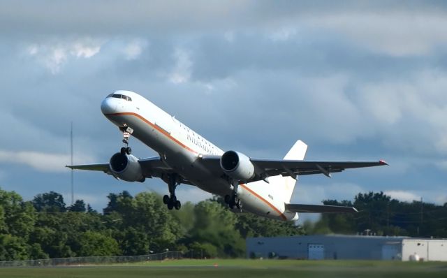 Boeing 757-200 — - WOAH! The coolest, shortest, steepest takeoff I've seen EVER. Totally worth getting up at 6 AM :D