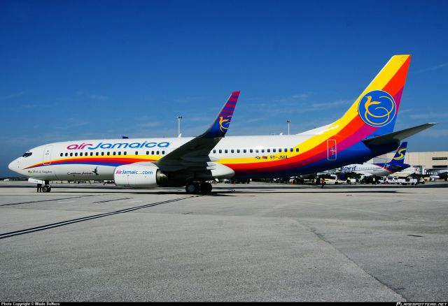 Boeing 737-700 (9Y-JMA) - This photo taken by Wade Denero of Air Jamaica B737-800 new livery at FLL.