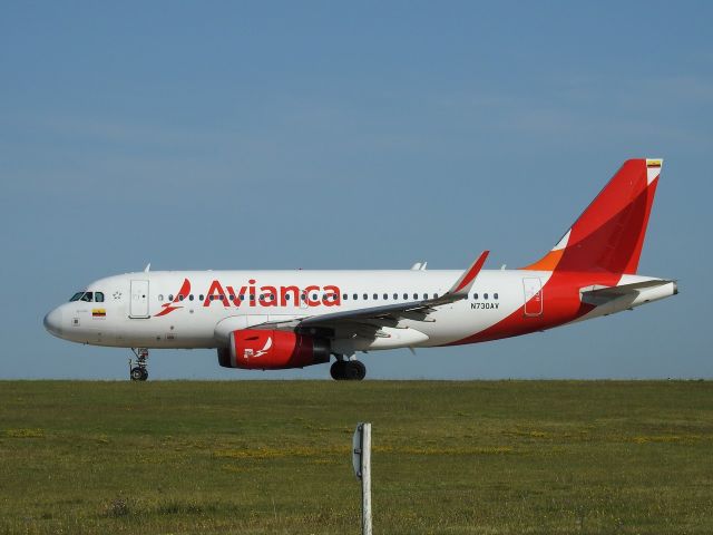 Airbus A319 (N730AV)