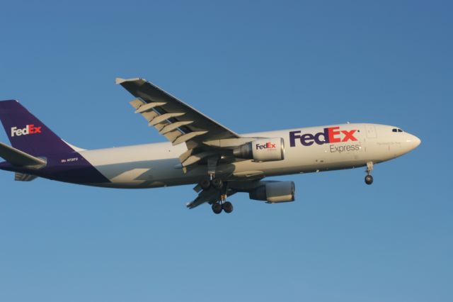 N712FD — - Fed Ex Airbus Landing at Appleton