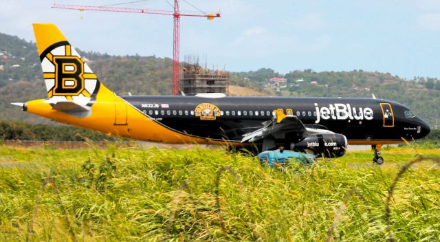 Airbus A320 (N632JB)