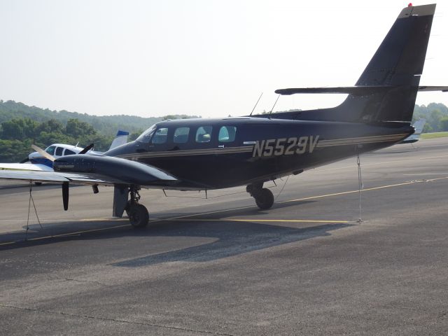 Cessna T303 Crusader (N5529V)