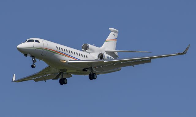 Dassault Falcon 7X (N495ZC) - Runway 20R arrival @KDPA.