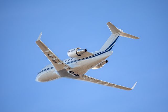 Canadair Challenger (VH-URR)