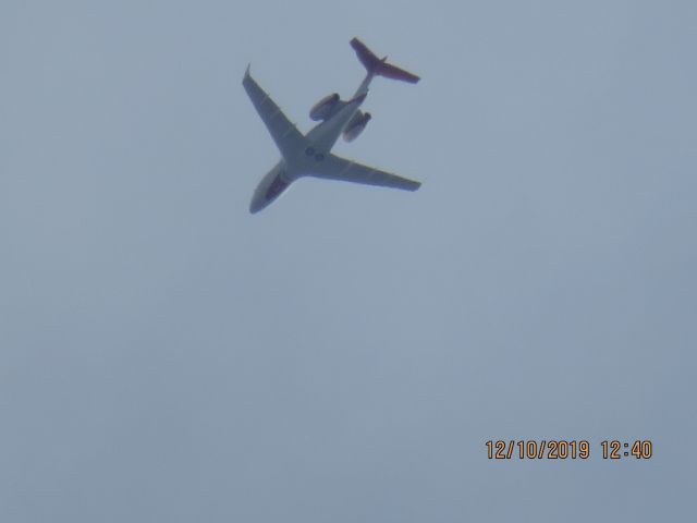 Bombardier Challenger 300 (N800BD)