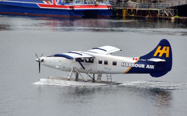 C-FHAX — - Taxing into Victoria Harbour Seaplane Base, Victoria, British Columbia, Canada