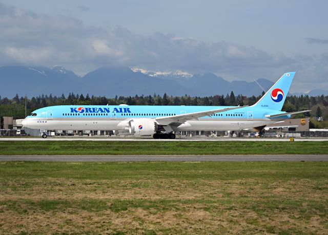 BOEING 787-10 Dreamliner (HL8538)