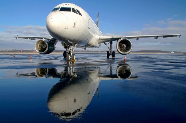 Airbus A319 (N912FR)