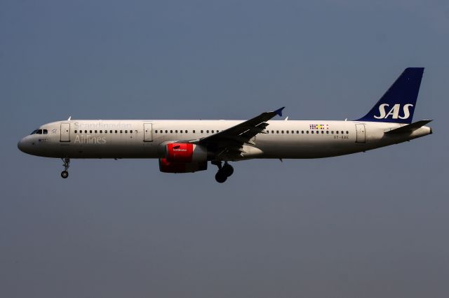 Airbus A321 (OY-KBE)
