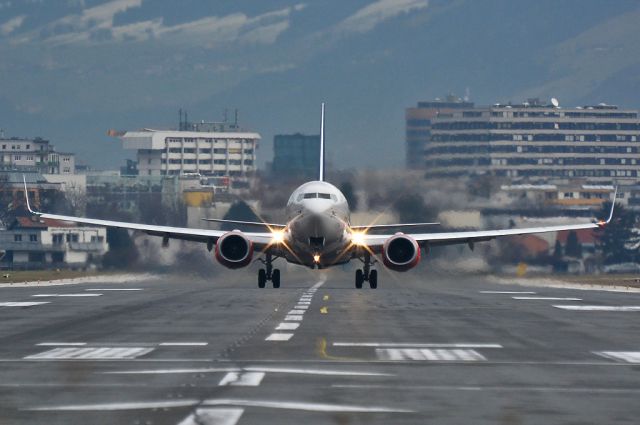 Boeing 737-700 (LN-RNW)