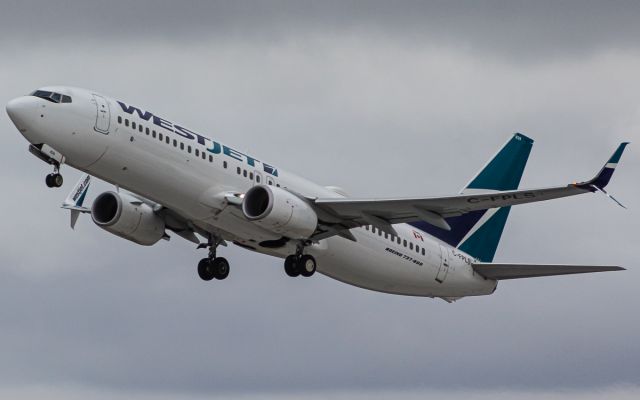 Boeing 737-800 (C-FPLS)