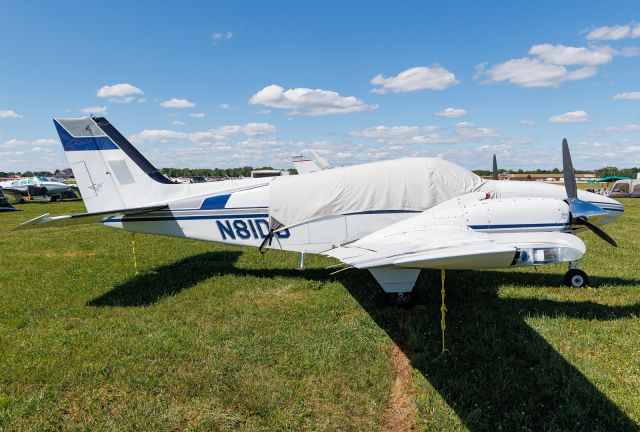Beechcraft Baron (58) (N81DD)