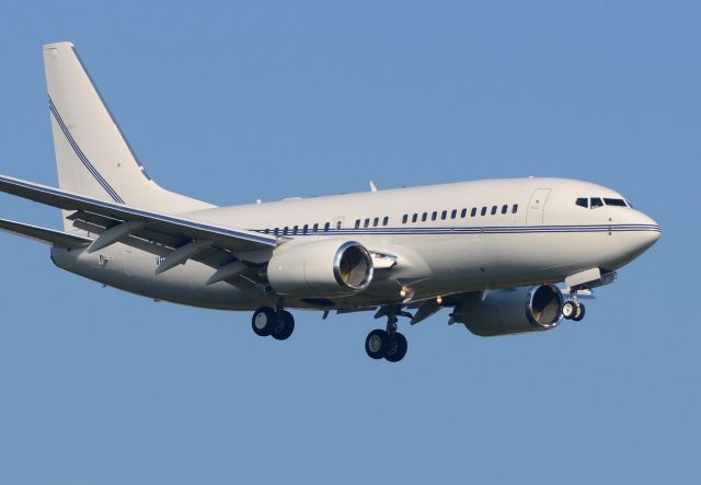 Boeing 737-700 (VP-BWR)