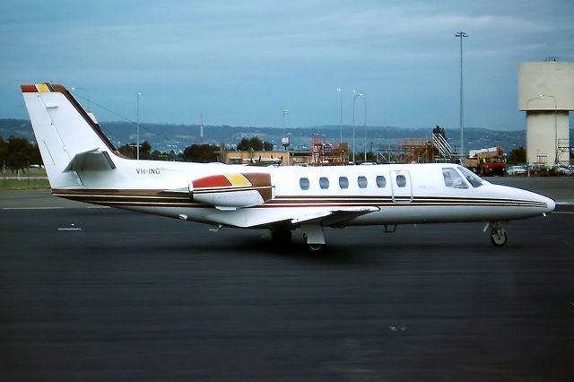 Cessna Citation III (VH-ING) - CESSNA 650 CITATION VII - REG : VH-ING (CN 650/7104) - ADELAIDE INTERNATIONAL AIRPORT SA. AUSTRALIA - YPAD 26/7/1985 35MM SLIDE CONVERSION USING A LIGHTBOX AND A NIKON P80 DIGITAL CAMERA IN THE MACRO MODE