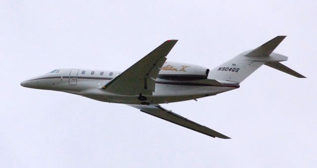 Cessna Citation X (N904QS) - EJA904 NetJets Citation X departing KDBQ en route to KMDW on 05-23-2008.