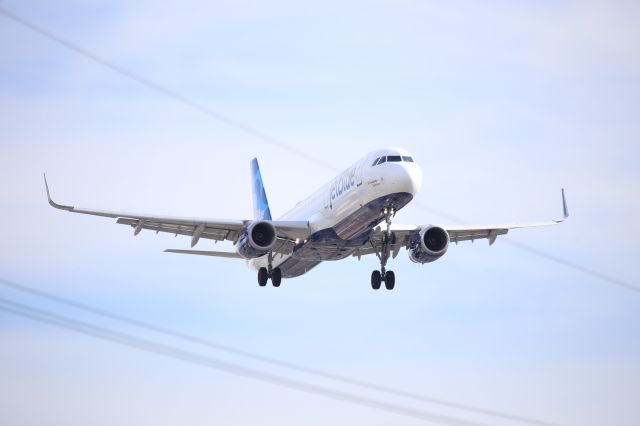 Airbus A321 (N934JB)