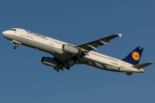 Airbus A321 (D-AISE)