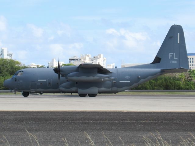 Lockheed C-130 Hercules (17-5901)